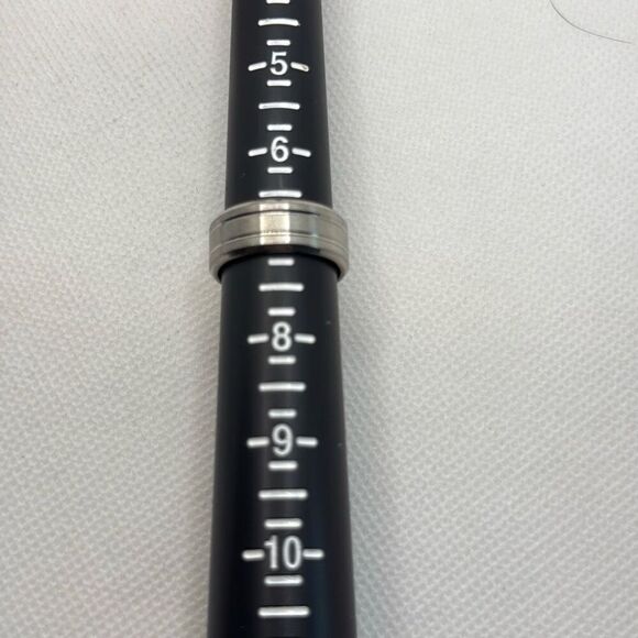 NWOT Size 7 Titanium plated beveled edge band, ring - Picture 4 of 4